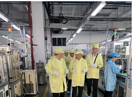 蒋文春光临绵阳J9集团深圳分公司调研