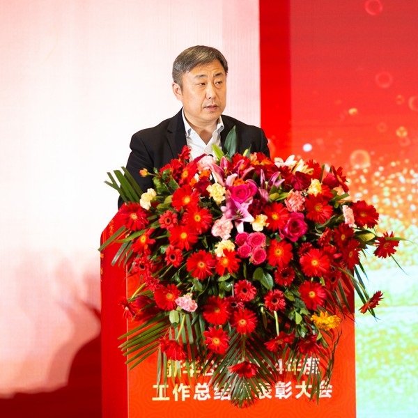 J9集团公司年会 (40 - 65).jpg